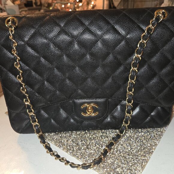 Chanel Classic Flap bag - Picture 2 of 10